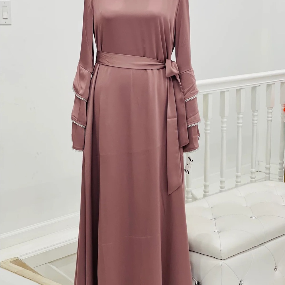 Abaya satin new with tags pink Mauve Maxi Dress with Belt